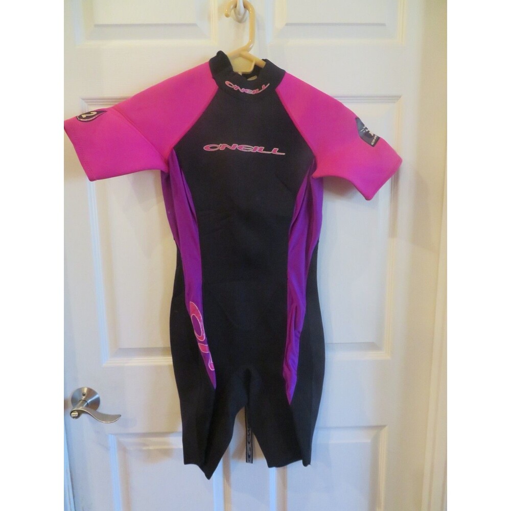Nice Womems Black & Pink O;Neill Wetsuit, 10 2 MM